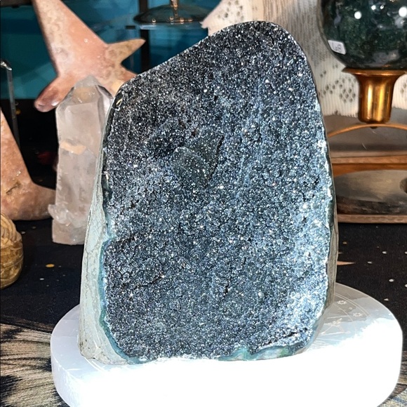 Other - Large black amethyst cut base